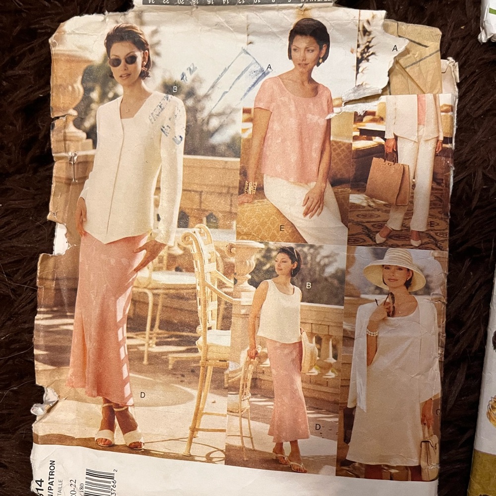 Simplicity Threads Magazine Collection Sewing Pattern♥️ - Picture 7 of 14